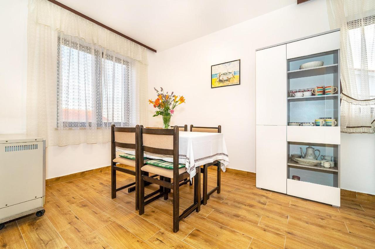 Apartments Jurina 2 Krk Town Extérieur photo